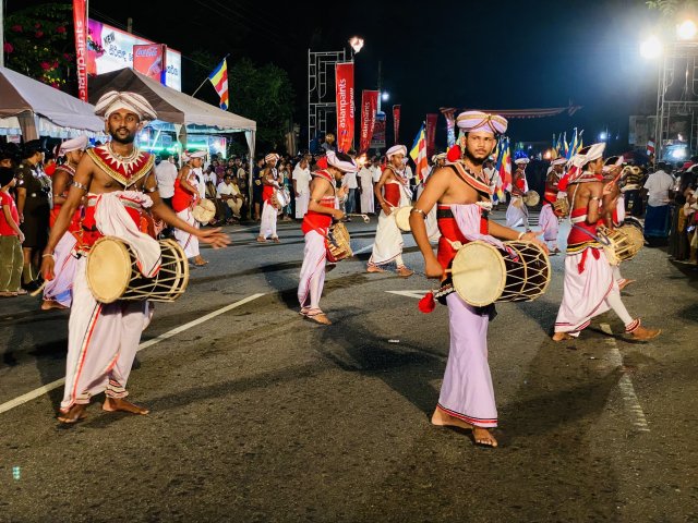 Dambadeniya Esala Perahera